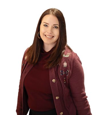 Portrait of Jana Barfield, Real Estate Agent.